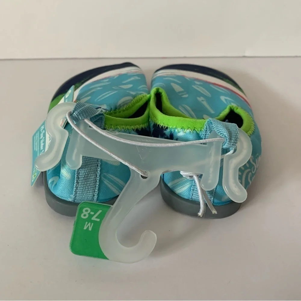 NWT. AQUA LEISURE Sun Smart Hi-Top Water Shoes